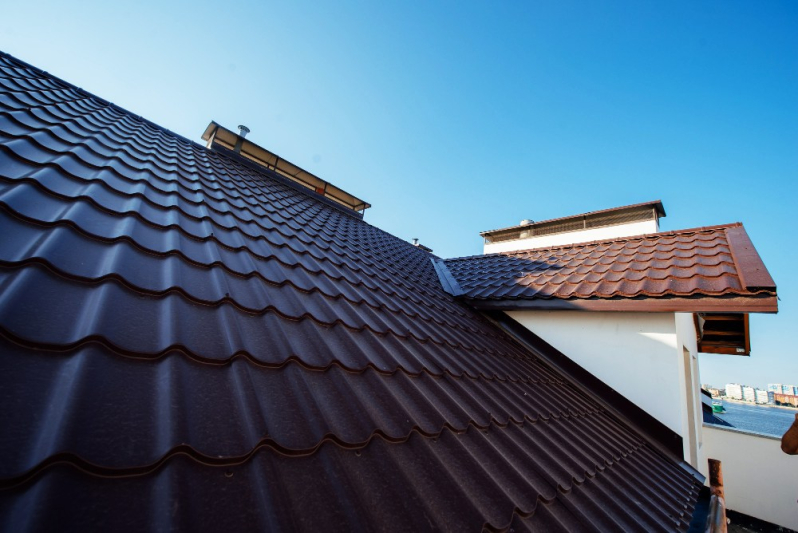 Blacha na dachu - dlaczego warto zainwestować w wysoką jakość